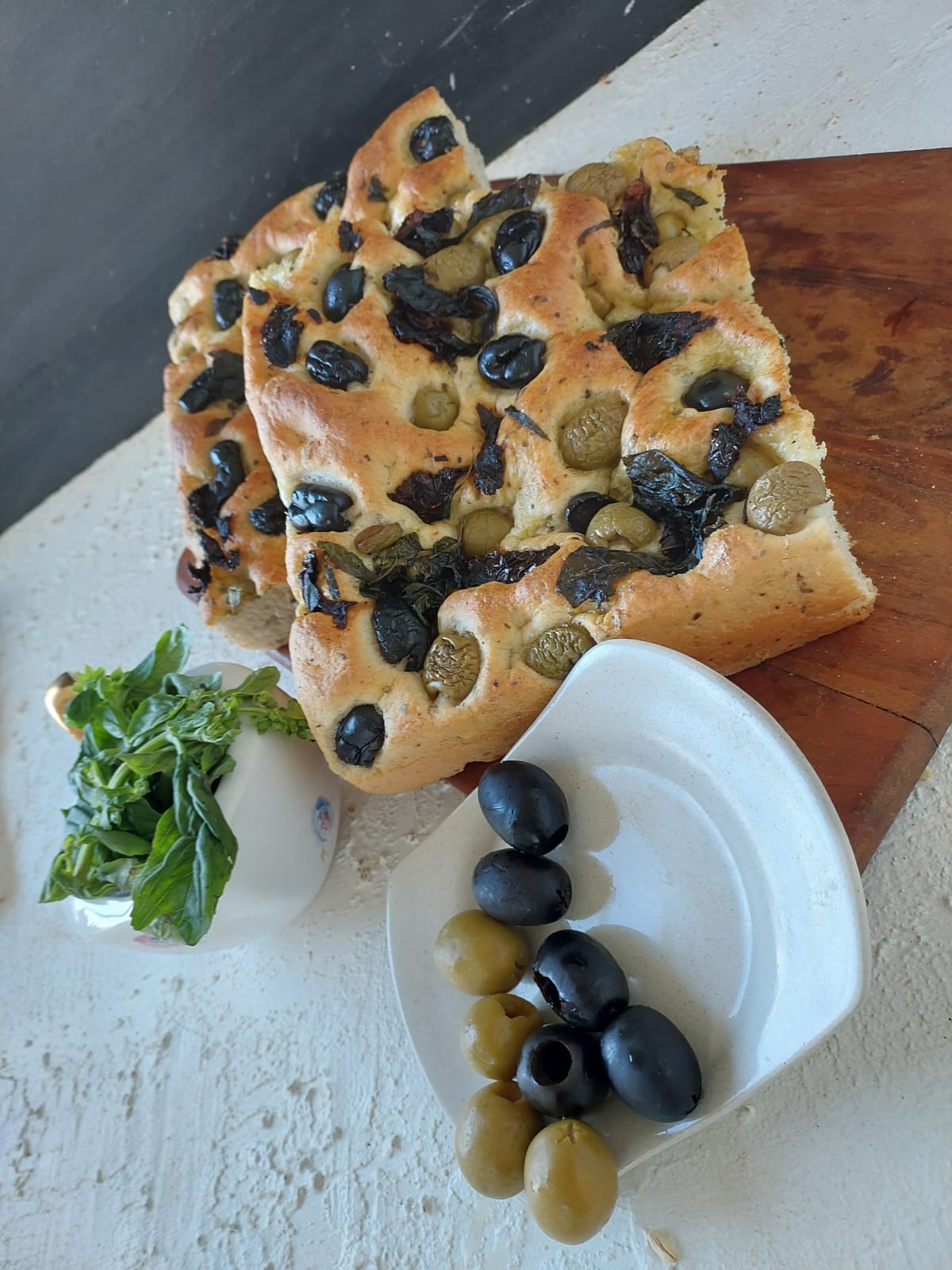 Classic Italian Focaccia (vegan)